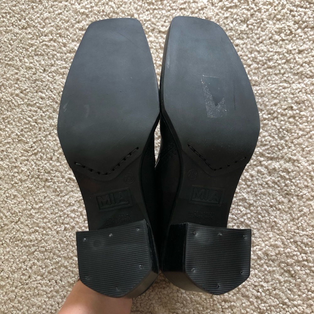MIA Vintage 90s Square Toe Chunky Heel Booties, Black Leather • 7.5 - Picture 6 of 6